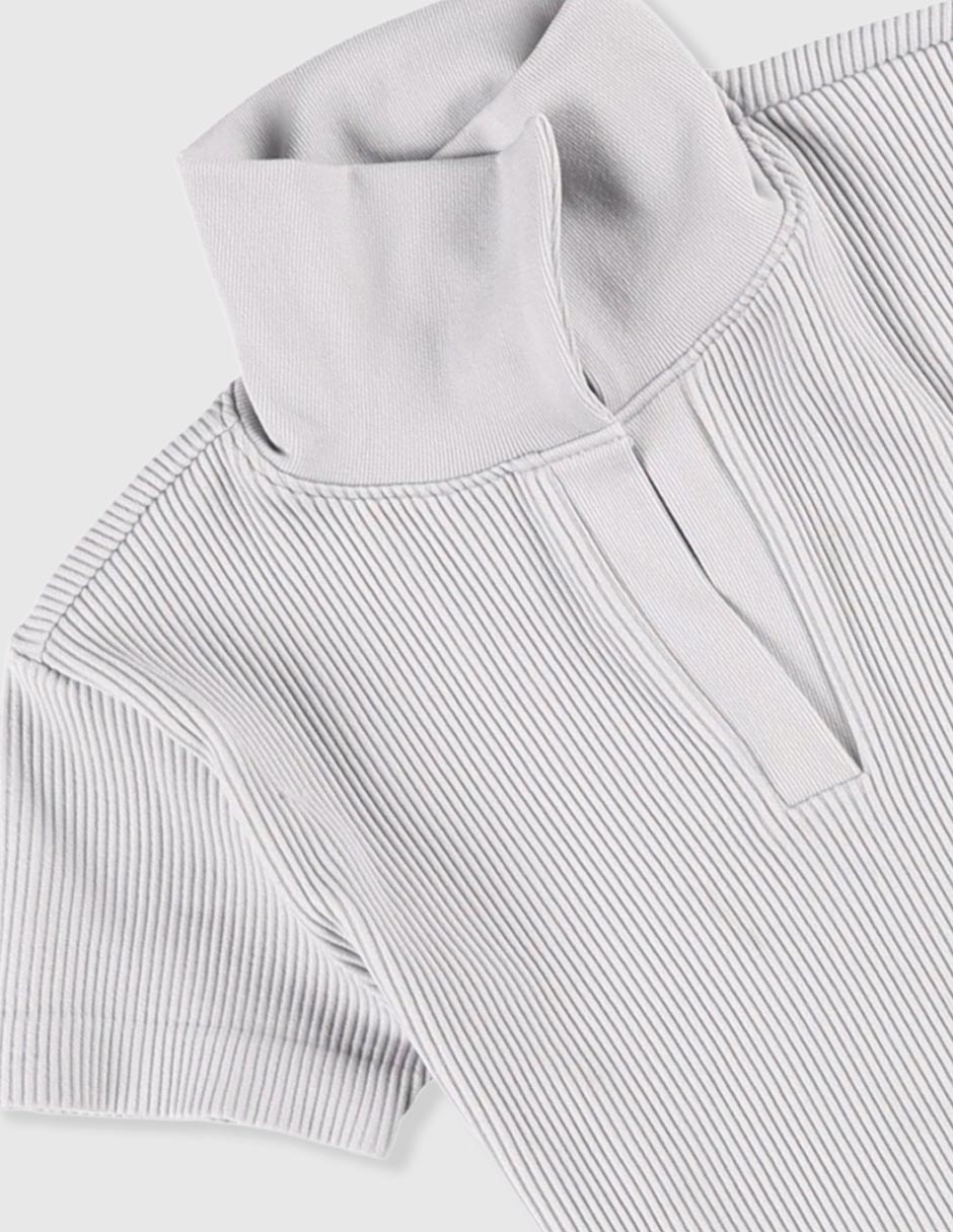Playera tipo polo de algodón para niña 3